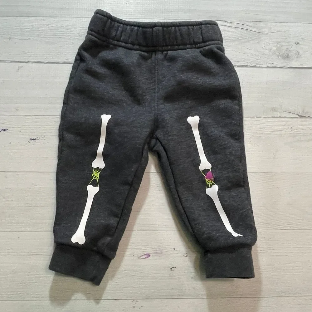 Cat & Jack baby skelton two piece sweatshirt sweatpants 12‎ months